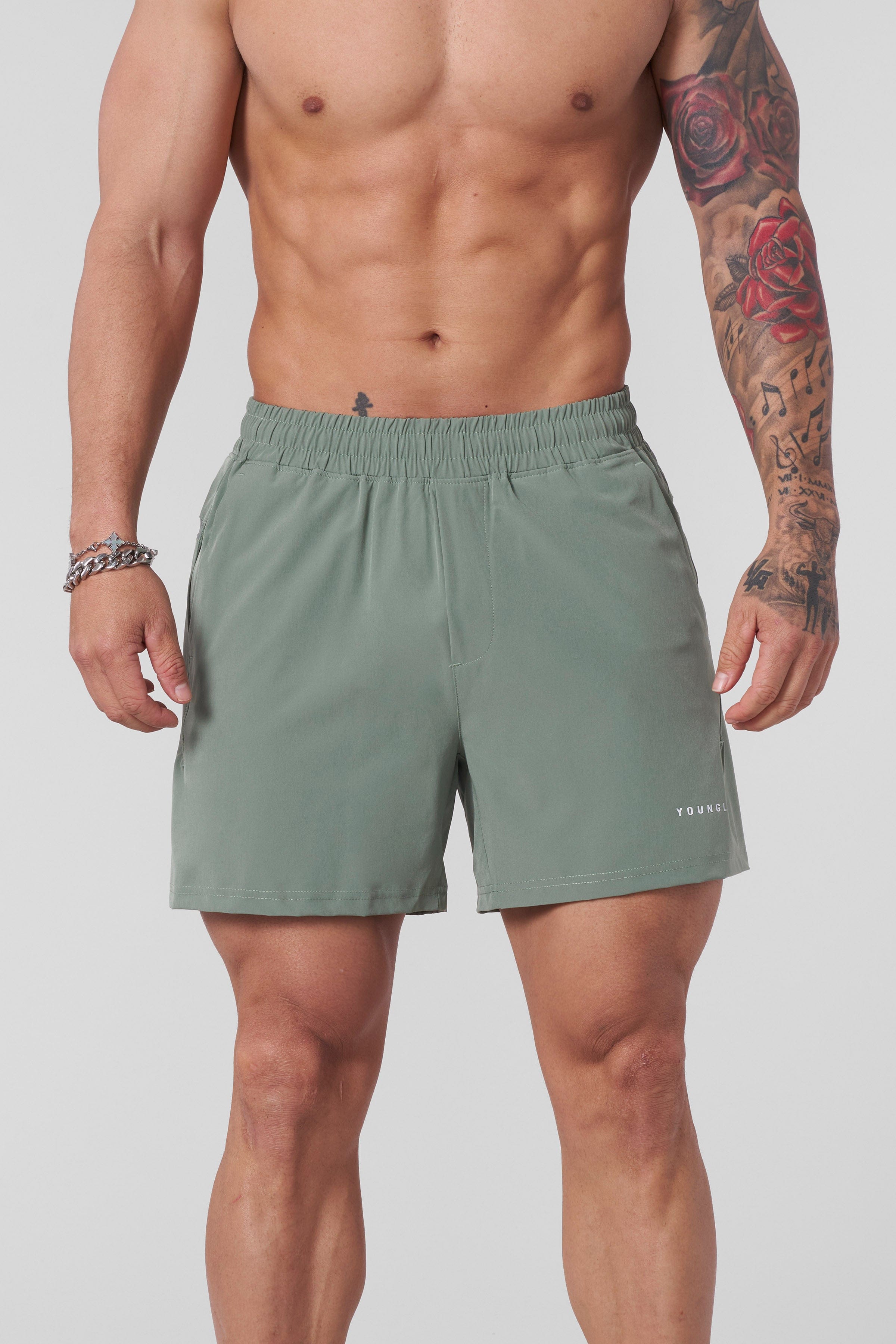 1022 - Staple Shorts 4.5